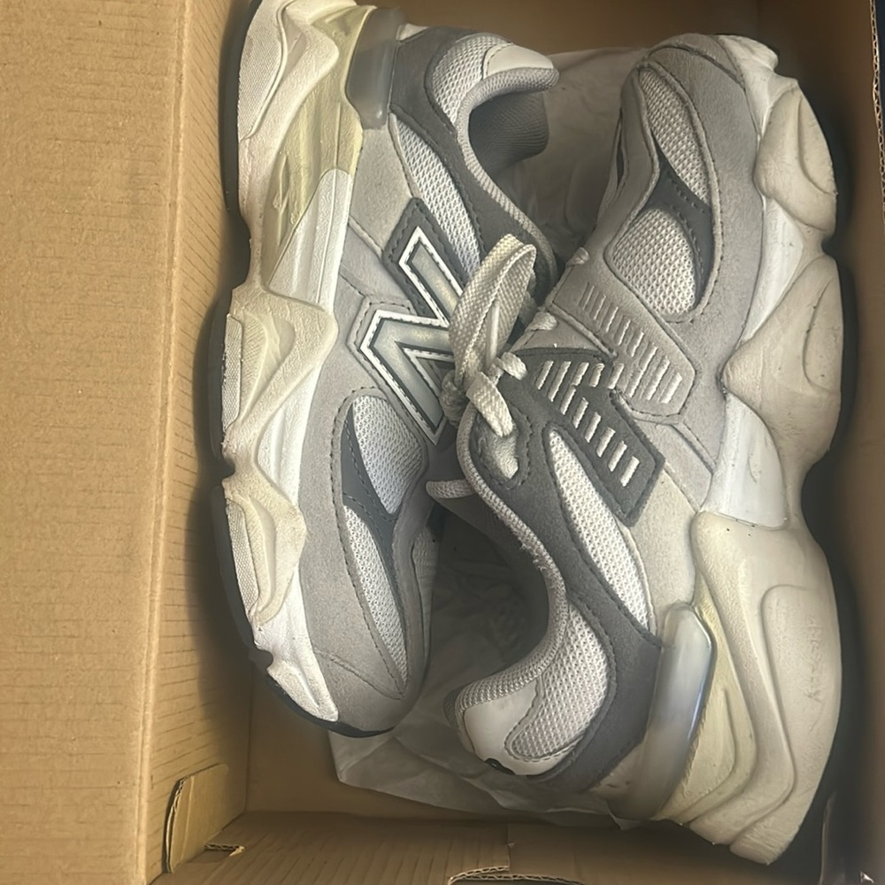 New Balance 9060